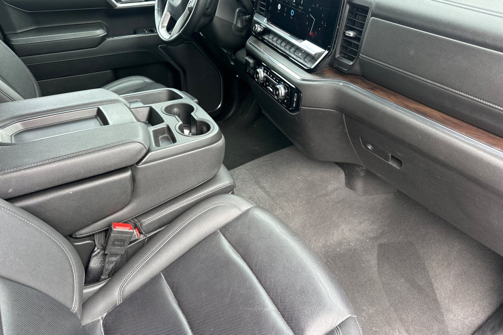 Used 2025 GMC Sierra 1500 SLT RWD image 19
