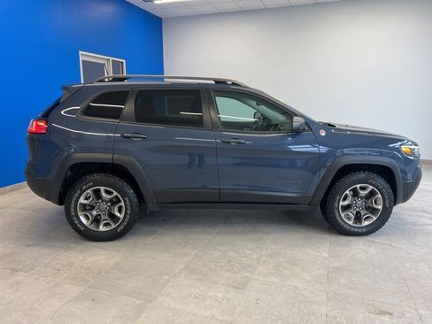 Used 2019 Jeep Cherokee Trailhawk w/ Cold Weather Group image 4