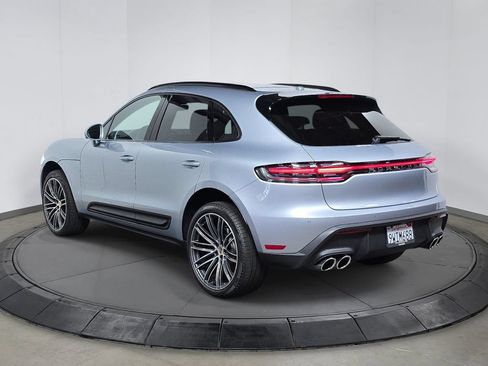 Certified 2026 Porsche Macan AWD/4WD image 3