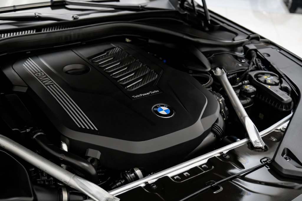 Used 2025 BMW 840i w/ M Sport Professional Package RWD image 53