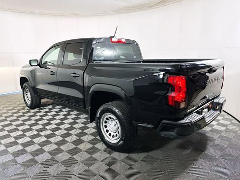 Used 2024 Chevrolet Colorado W/T image 5