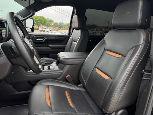 Used 2024 GMC Sierra 2500 AT4 w/ Technology Package AWD/4WD image 26