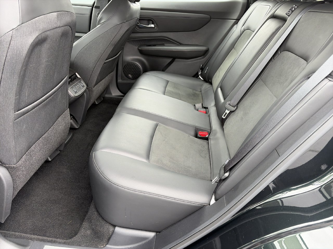 Certified 2024 Nissan Ariya AWD image 19
