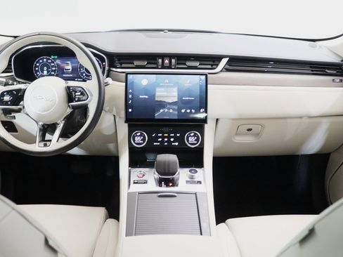 Used 2021 Jaguar F-PACE S image 17