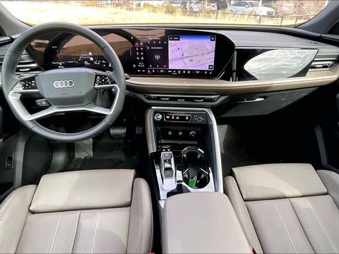 Certified 2025 Audi Q5 Premium Plus w/ Premium Plus image 16