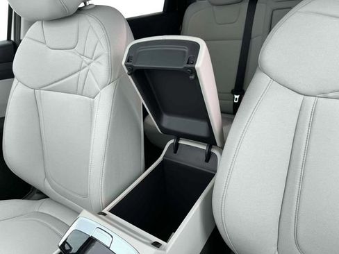 Used 2025 Hyundai Tucson SEL FWD image 18