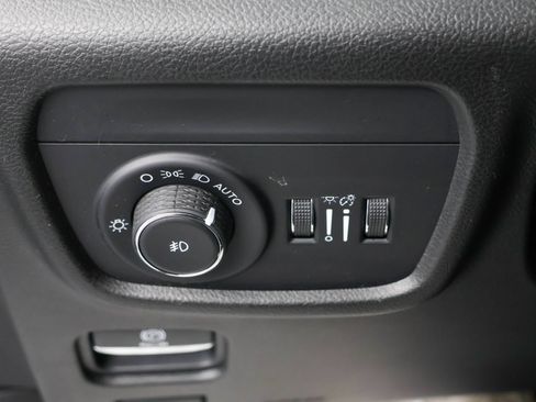 Used 2021 Jeep Grand Cherokee L Overland w/ Luxury Tech Group IV AWD/4WD image 23