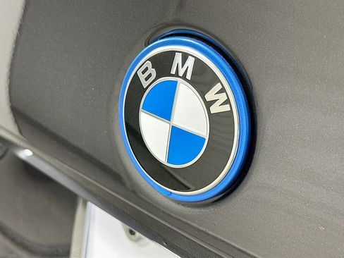New 2026 BMW i5 eDrive40 w/ Premium Package RWD image 22