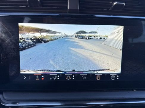 Used 2024 GMC Sierra 2500 AT4X image 25