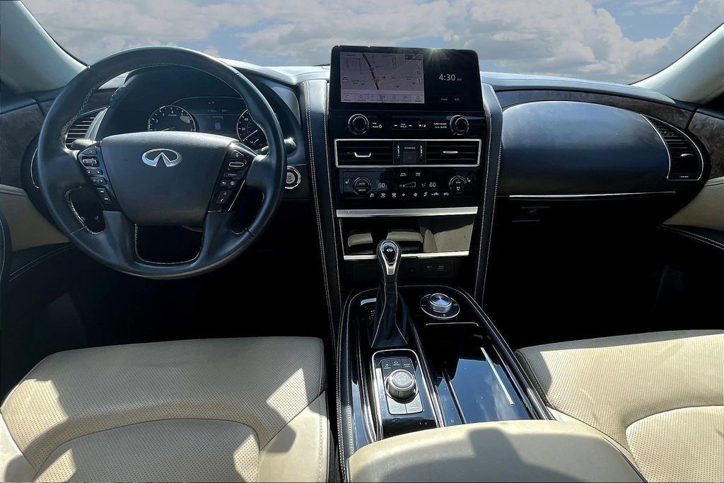 Used 2024 INFINITI QX80 Premium Select w/ Cargo Package AWD/4WD image 7