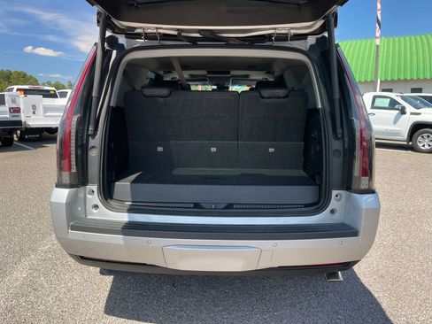 Used 2018 Cadillac Escalade Premium Luxury w/ LPO, Radiant Package image 23