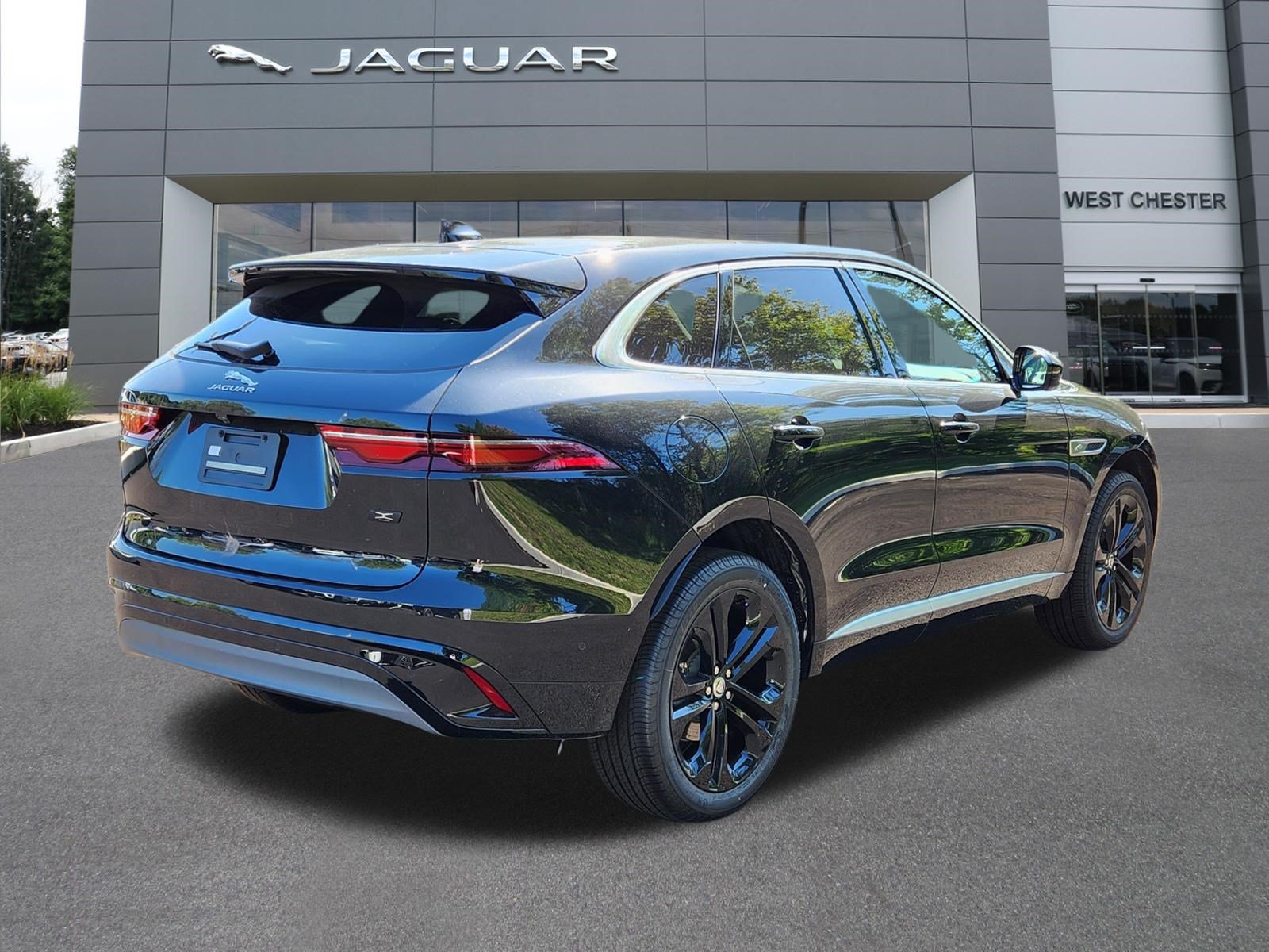 New 2026 Jaguar F-PACE R-Dynamic S AWD/4WD image 4