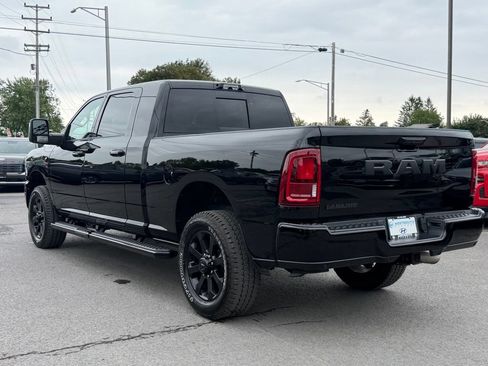 Used 2025 RAM 2500 Laramie AWD/4WD image 7