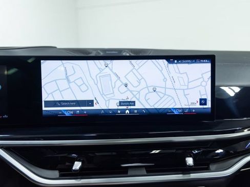 Used 2024 BMW X5 M60i AWD/4WD image 17