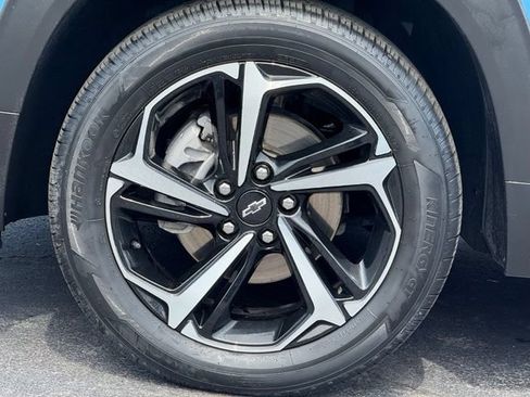 Used 2023 Chevrolet TrailBlazer RS w/ Convenience Package AWD/4WD image 12