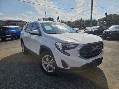 Used 2019 GMC Terrain SLE FWD image 1