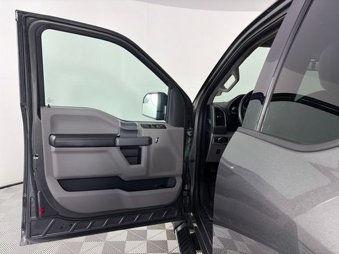 Used 2017 Ford F150 XLT w/ Equipment Group 302A Luxury AWD/4WD image 10