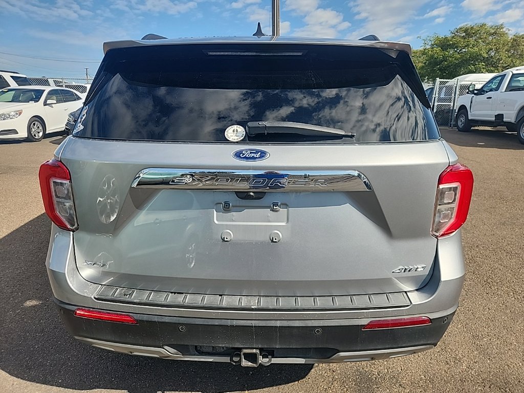 Used 2023 Ford Explorer XLT w/ Equipment Group 202A AWD/4WD image 11