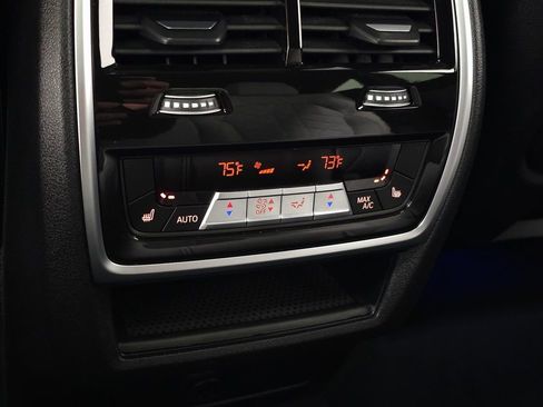 Used 2024 BMW X6 M60i w/ Dynamic Handling Package image 43