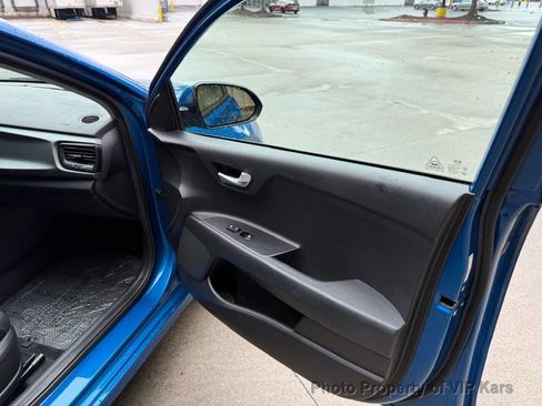 Used 2022 Kia Rio S FWD image 9