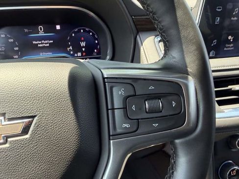 Used 2023 Chevrolet Suburban LT w/ Luxury Package AWD/4WD image 30