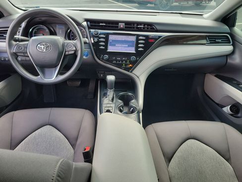 Used 2019 Toyota Camry LE FWD image 15