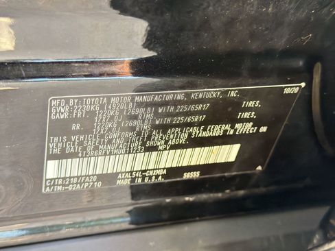 Used 2021 Toyota RAV4 XLE w/ XLE Grade Weather Package AWD/4WD image 21