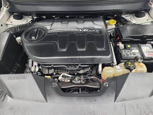 Used 2019 Jeep Cherokee Trailhawk w/ Cold Weather Group AWD/4WD image 30