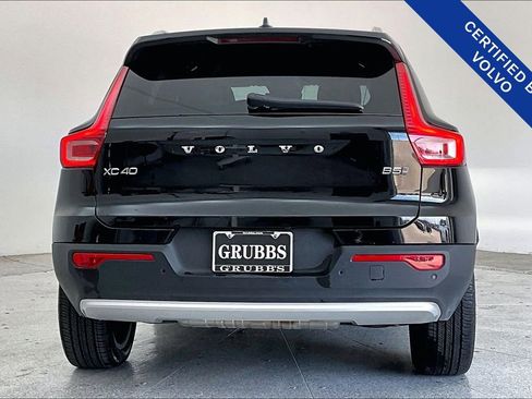 Certified 2025 Volvo XC40 B5 Plus image 6