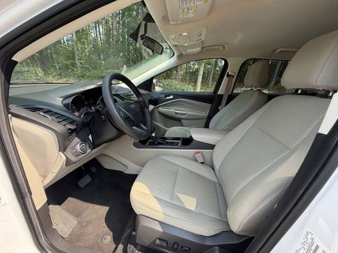 Used 2017 Ford Escape SE AWD/4WD image 8
