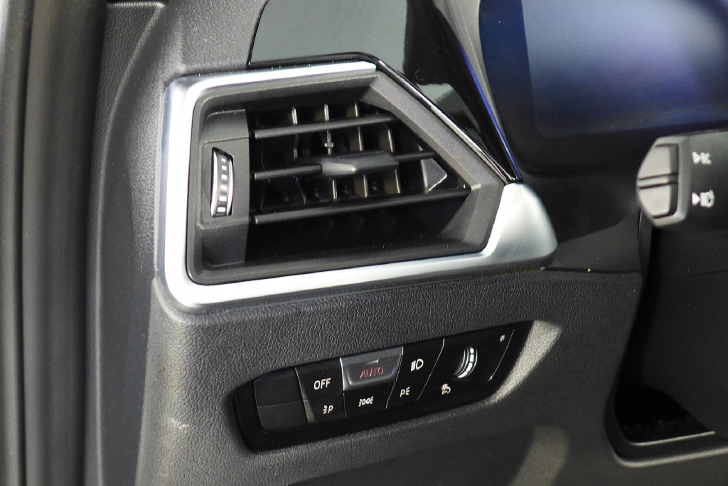 Used 2022 BMW 430i Coupe w/ Premium Package 2 RWD image 26