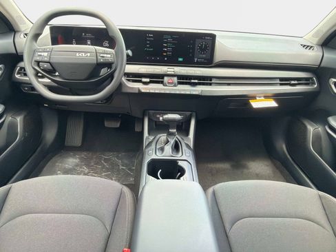 New 2026 Kia K4 FWD image 12