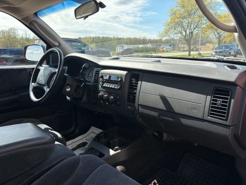 Used 2004 Dodge Dakota Sport w/ PWR Convenience Group AWD/4WD image 15