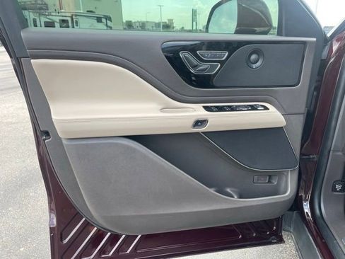 Used 2022 Lincoln Aviator Reserve image 20
