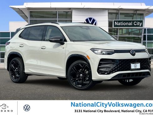 New 2026 Volkswagen Tiguan SE R-Line image 1