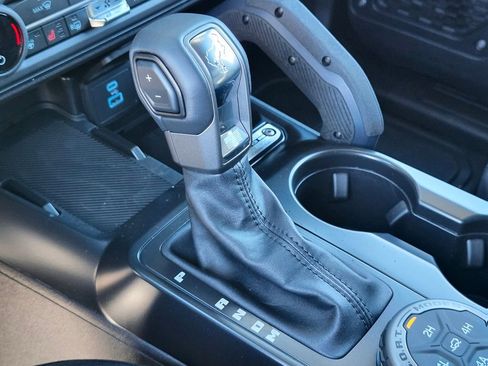 New 2025 Ford Bronco Badlands image 25