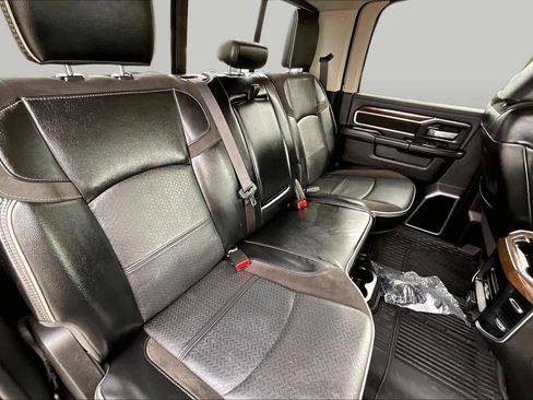 Used 2024 RAM 3500 Laramie w/ Towing Technology Group AWD/4WD image 17