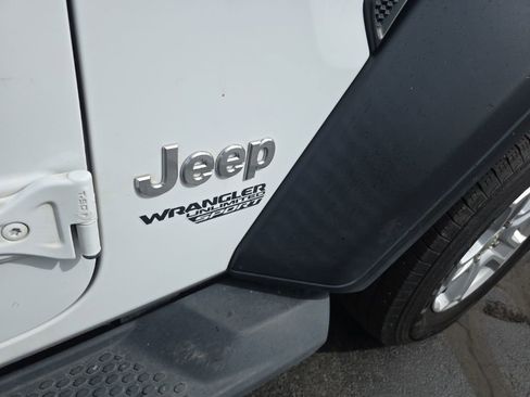 Used 2018 Jeep Wrangler Unlimited Sport S image 9