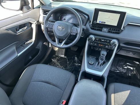 Used 2025 Toyota RAV4 XLE w/ Convenience Package AWD/4WD image 19
