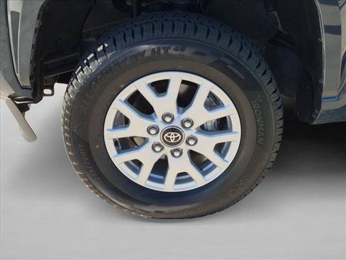 Used 2025 Toyota Tacoma SR5 AWD/4WD image 22