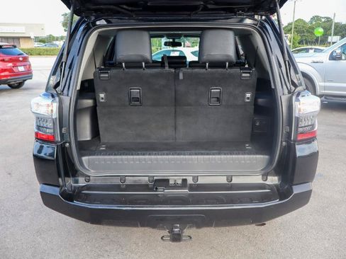 Used 2018 Toyota 4Runner SR5 Premium RWD image 5