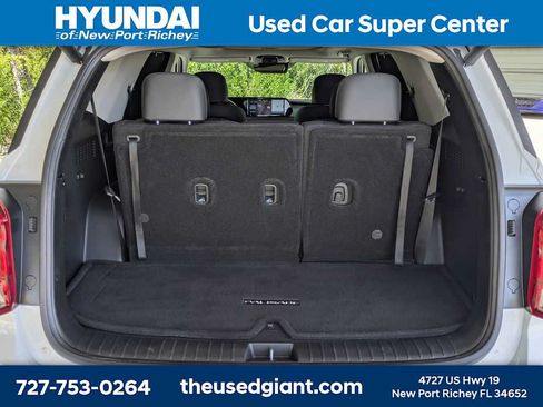 Certified 2025 Hyundai Palisade SEL FWD image 12