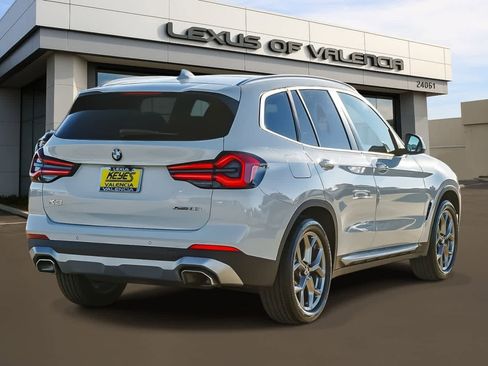 Used 2023 BMW X3 sDrive30i w/ Premium Package image 4