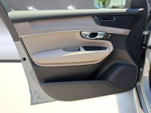 New 2026 Volvo XC90 B6 Plus w/ Protection Package Premier AWD/4WD image 20