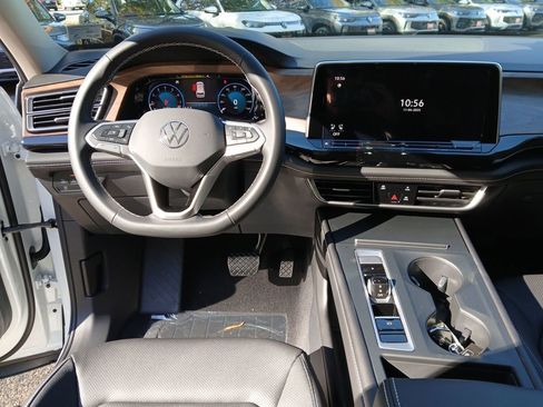 New 2026 Volkswagen Atlas SE image 13