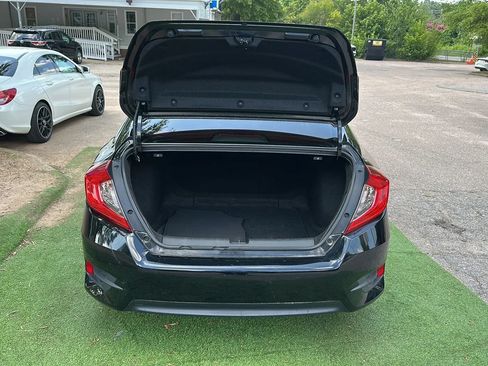 Used 2018 Honda Civic EX-T image 11
