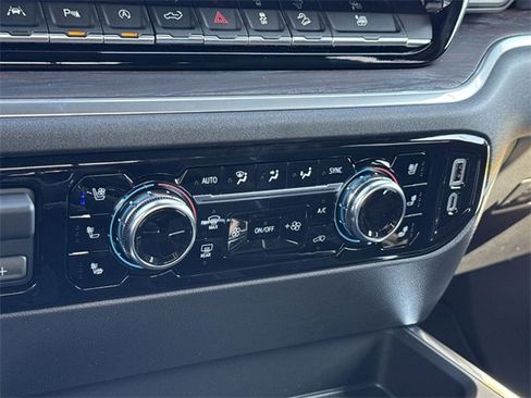 Used 2025 GMC Sierra 1500 SLT w/ SLT Premium Plus Package image 21