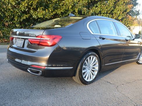 Used 2016 BMW 740i RWD image 20
