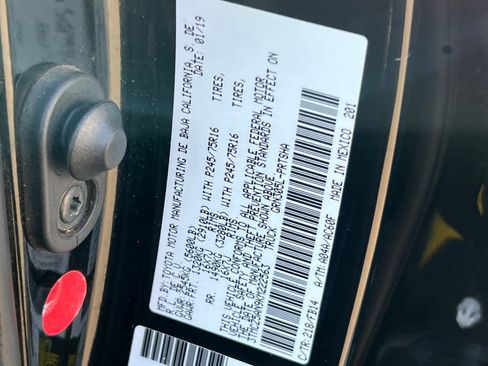 Used 2019 Toyota Tacoma SR image 30