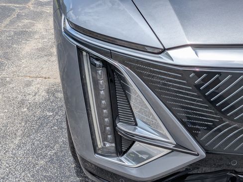 Used 2023 Cadillac Lyriq 2WD image 10